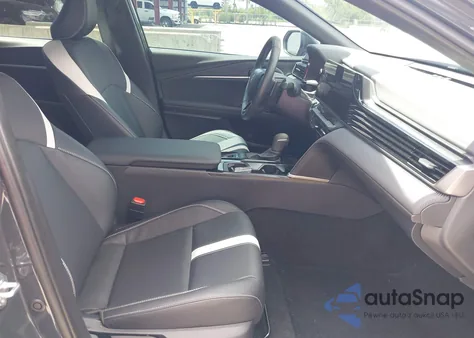 2025 Toyota Camry Se z USA, uszkodzony, nr VIN 4T1DAACK6SU549680